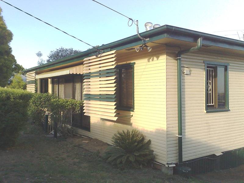 Classic Family Home in Eastern Heights Picture 2