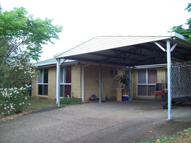 GREAT VALUE FOUR BEDROOM BRICK Picture 3