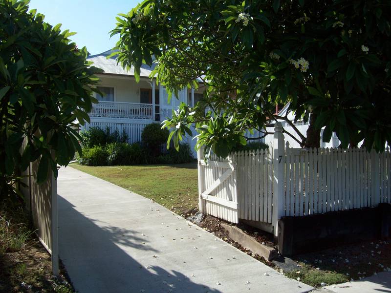 Beautiful Character Home- Top Newtown Position! Picture 2