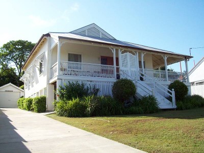 Beautiful Character Home- Top Newtown Position! Picture Beautiful Character Home- Top Newtown Position! Picture