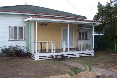 FABULOUS FIRST HOME OR FANTASTIC INVESTMENT! Picture