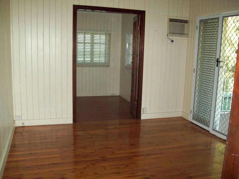 EASTERN HEIGHTS Picture 2