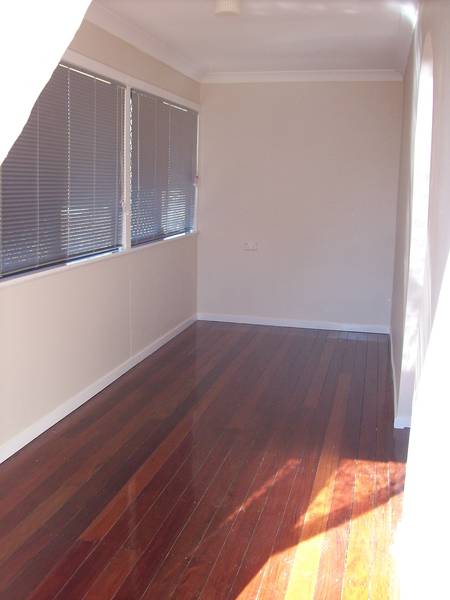 EASTERN HEIGHTS Picture 2