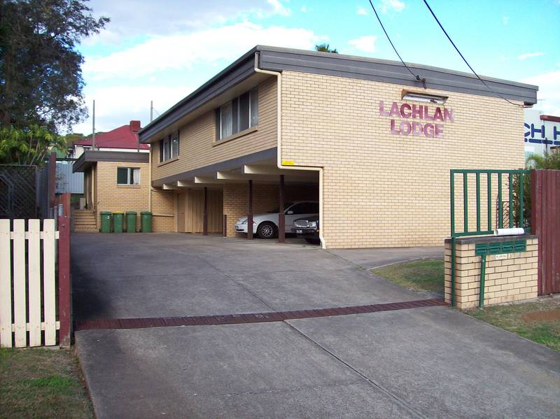 IPSWICH - FURNISHED UNIT Picture 1