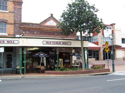 POPULAR TAKEAWAY AND SIDEWALK CAFE Picture POPULAR TAKEAWAY AND SIDEWALK CAFE Picture