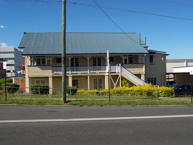 IPSWICH CENTRAL STAND ALONE OFFICE Picture 1
