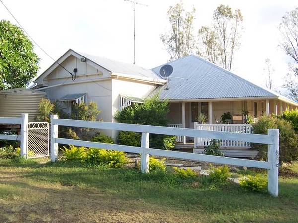 RURAL PROPERTY & BUSINESS ONLY 30 MINS FROM IPSWICH CBD Picture 1