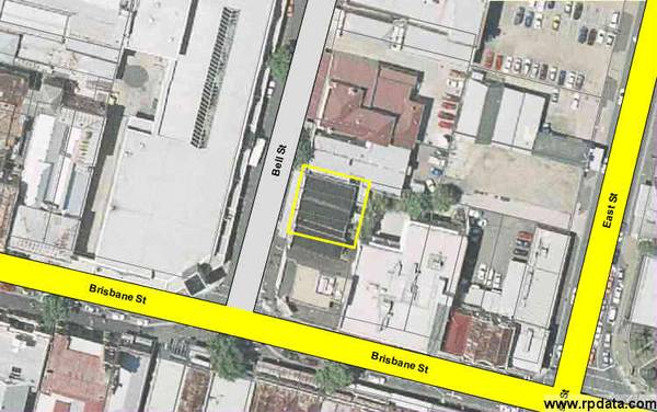 CENTRAL LOCATION Picture 2