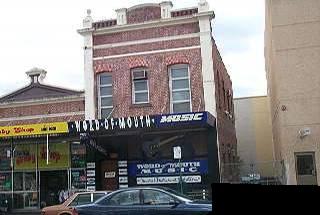 CENTRAL LOCATION Picture 1