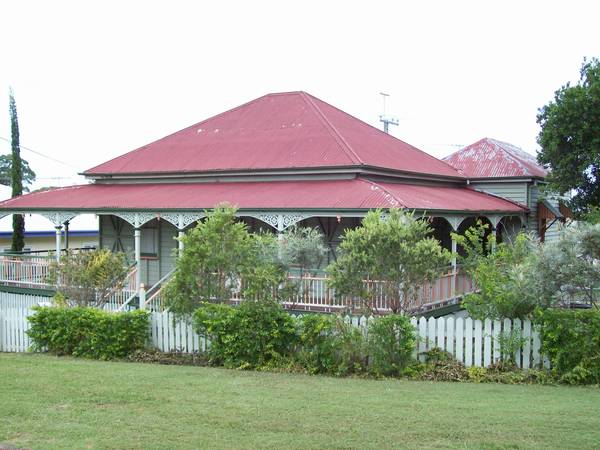 DELIGHTFUL
QUEENSLANDER IN PRIME LOCATION Picture 1