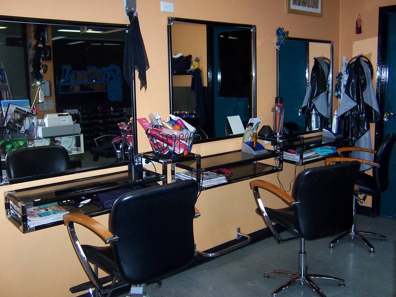 HAIR SALON IPSWICH CBD Picture 1