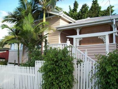 COLONIAL HOME - EXCELLENT LOCATION Picture COLONIAL HOME - EXCELLENT LOCATION Picture