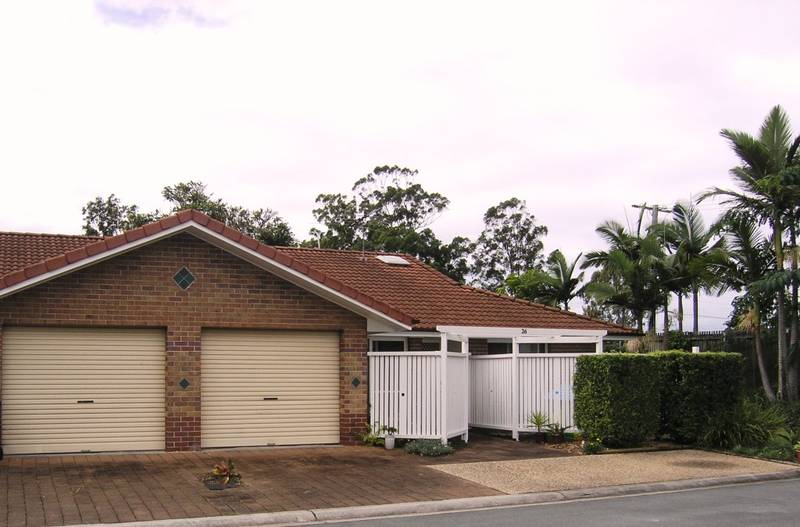 Ideal Townhouse for the Security Conscious Picture 1