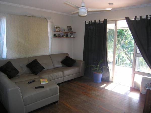 In This Quiet Leafy Street............ Picture 3