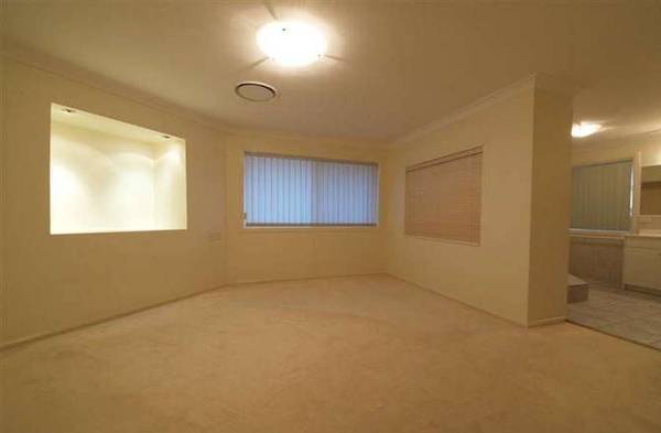 Situated In An Exclusive Private Court .................... Picture 3