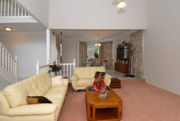 SPACE AND SPLENDOUR 50 SQUARE PLUS Picture 2