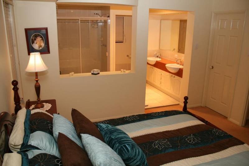 Uptown Image Picture 3