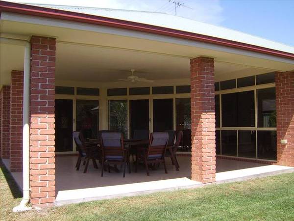 ENTERTAINERS DELIGHT Picture 2