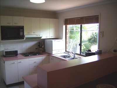 A PERFECT START - EASY STYLE FOR EASY LIVING Picture