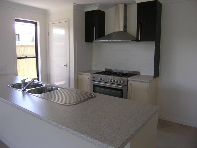 Brand New Home in North Lakes! Picture 3