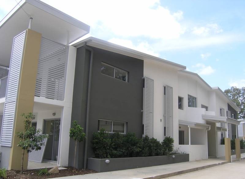 CASHFLOW POSITIVE APARTMENTS -- PERFECT INVESTMENT Picture 1