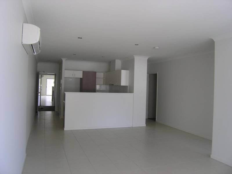 CASHFLOW POSITIVE APARTMENTS -- PERFECT INVESTMENT Picture 3