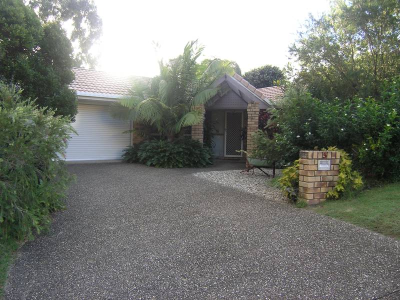 Sit back, relax & enjoy! Picture 1