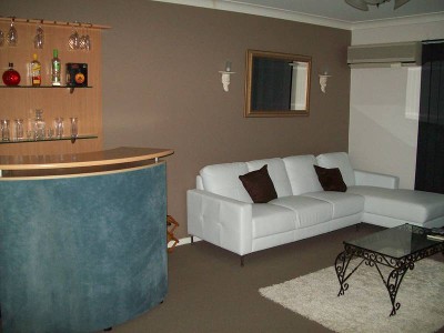 Large 90m2 Renovated Top Floor Unit Picture