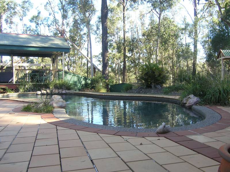 Hidden Sanctuary At Warner on 6009m2 (1.5 acres approx) Picture 2