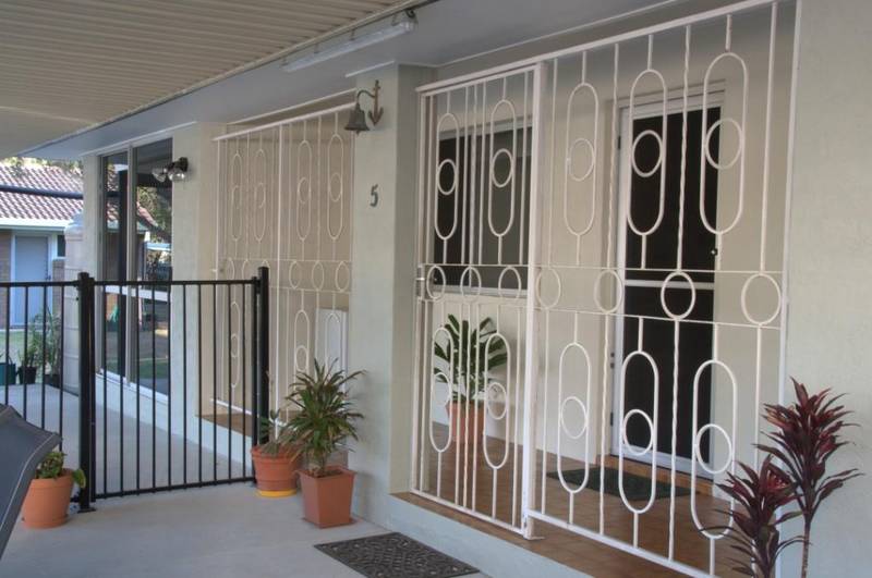 VALUE PACKED AND SENSATIONALLY PRICED Picture 2