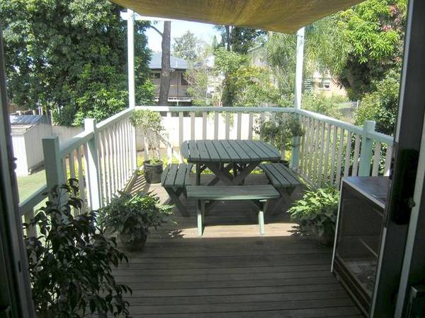 QUALITY BRICK HIGH SET UNDER $400,000... UNBELIEVABLE!!! Picture 2