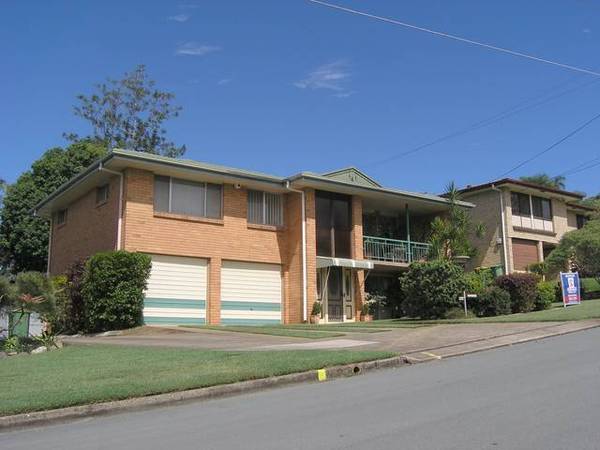 QUALITY BRICK HIGH SET UNDER $400,000... UNBELIEVABLE!!! Picture 1