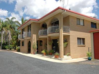 IDYLLIC RURAL LIFESTYLE... OR FUTURE DEVELOPMENT SITE? Picture