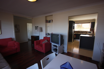 STYLISHLY RENOVATED Picture 1