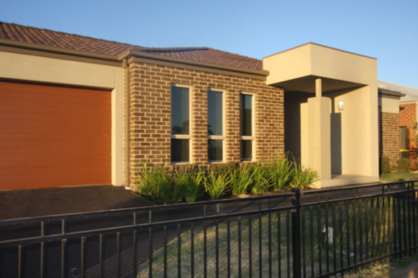 SINGLE LEVEL PERFECTION! Picture 2