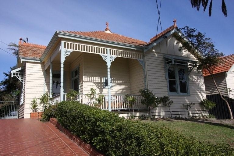 STUNNING FAMILY PERIOD HOME Picture 1