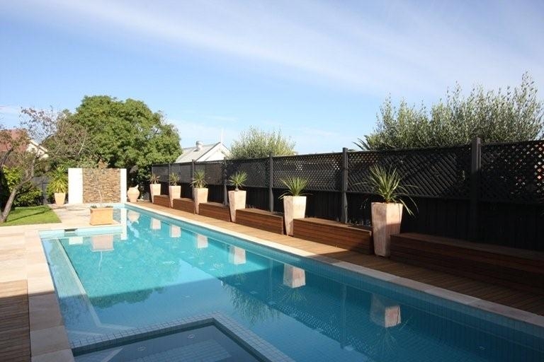 STUNNING FAMILY PERIOD HOME Picture 2