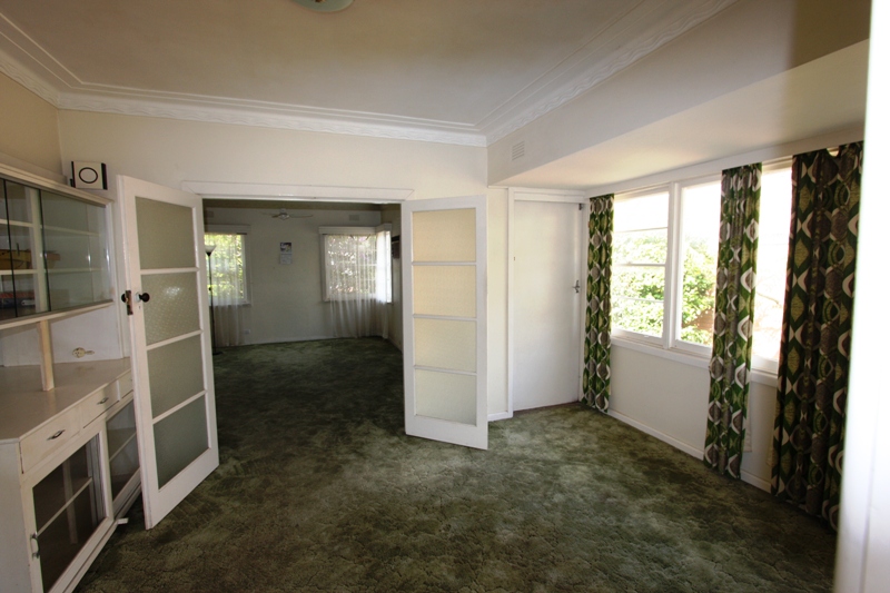 Premier location...6 - 8 month tenancy! Picture 2