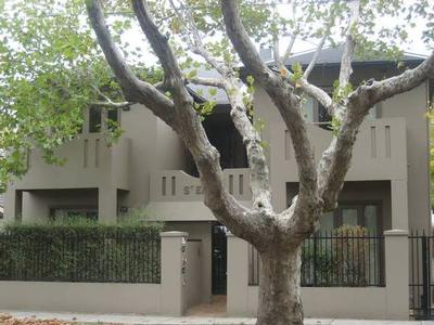 BOUTIQUE APARTMENT BLOCK! Picture