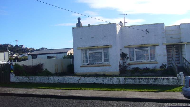 ** HUGE PRICE REDUCTION ** NOW UNDER $100,000 Picture 2