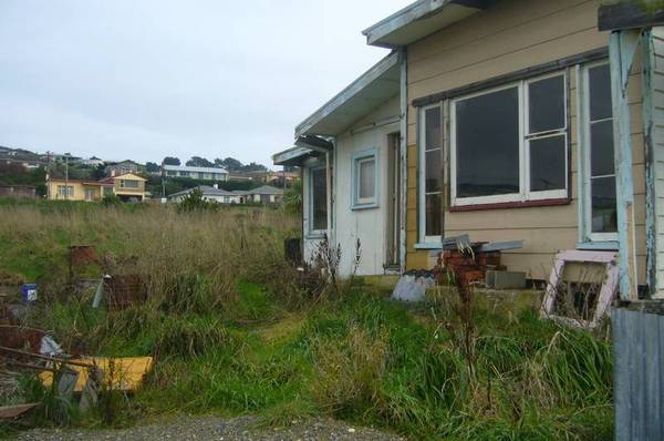 LARGE SECTION FACING THE PORT OF BLUFF Picture 3