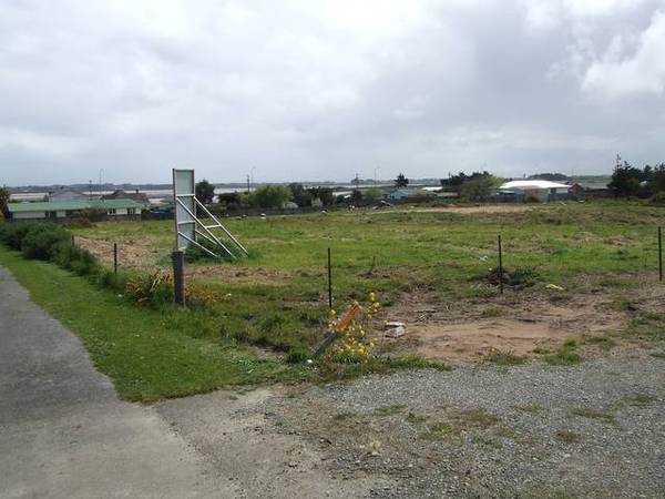 OPPORTUNITY KNOCKS Picture 2