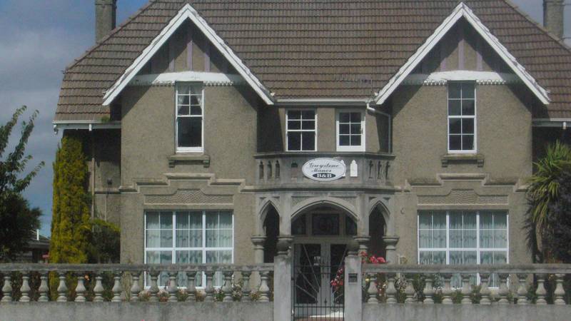 TO THE MANOR BORN Picture 1