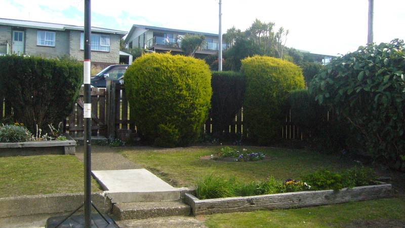 FANTASTIC FAMILY HOME! Picture 3