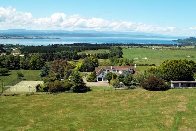 LIFESTYLE - NORTHSHORE - LAKE TAUPO Picture