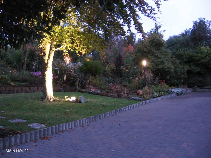 ACACIA BAY Picture 2