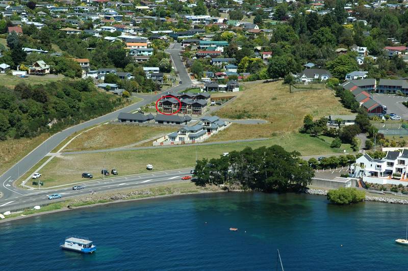 TWO MILE BAY Picture 2