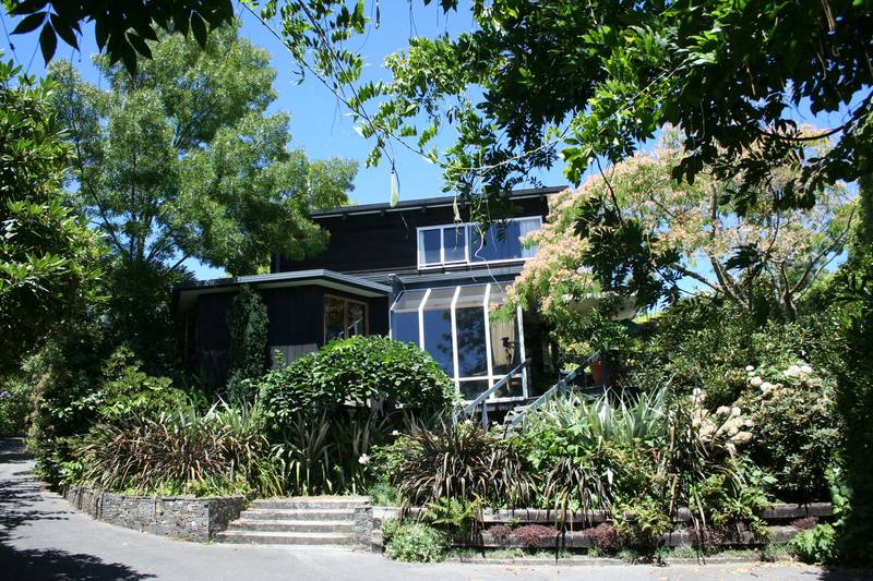 BOTANICAL GARDENS Picture 1