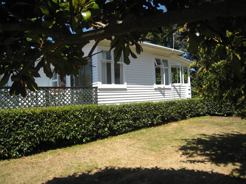 FIVE MILE BAY Picture 1