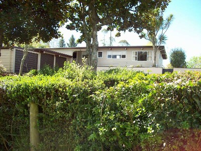 ORUANUI - LAKE TAUPO Picture